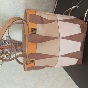 Gucci satin small bucket bag